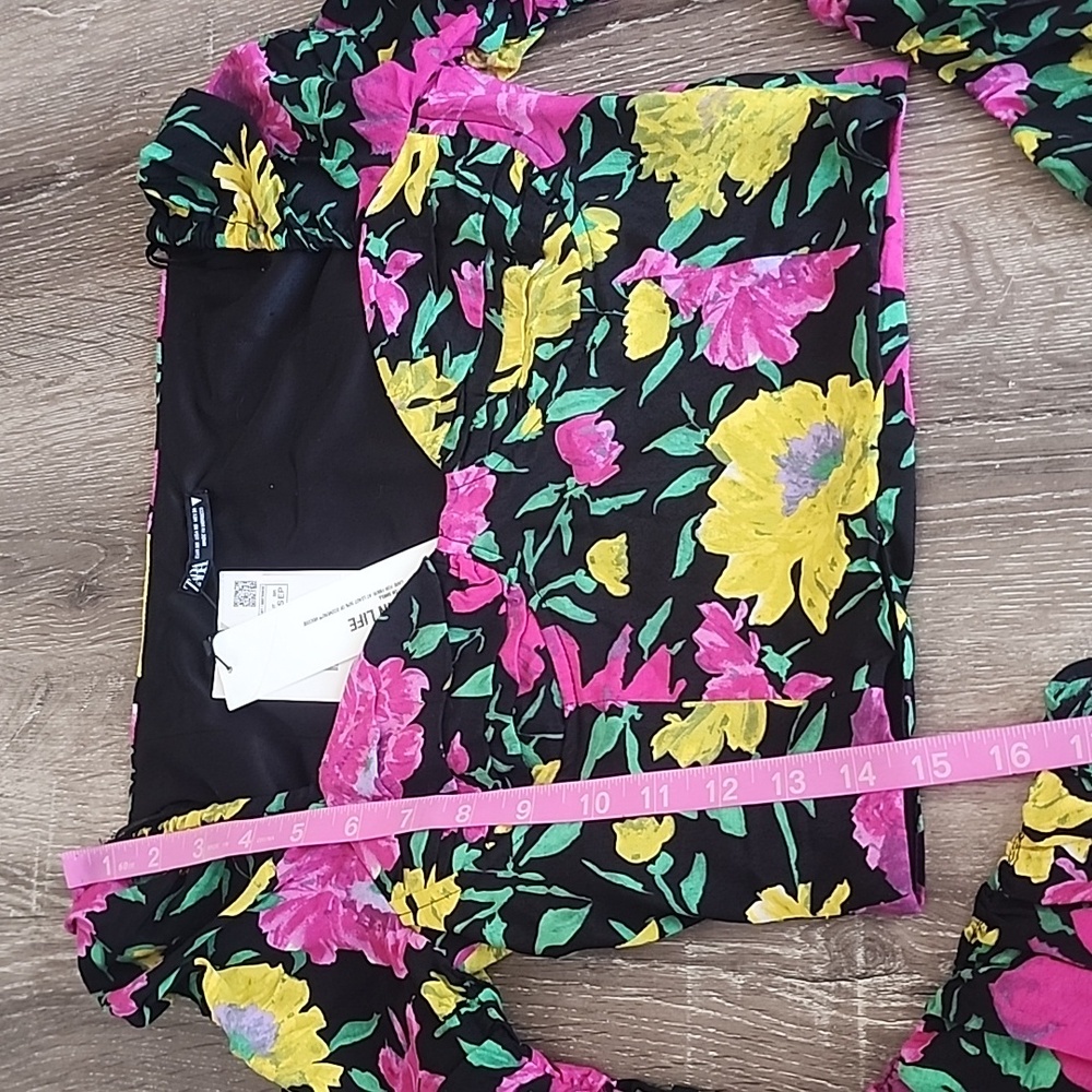 NEW! ZARA Long Sleeve Vibrant Floral Sweetheart Neckline Crop Top XS - Picture 7 of 11